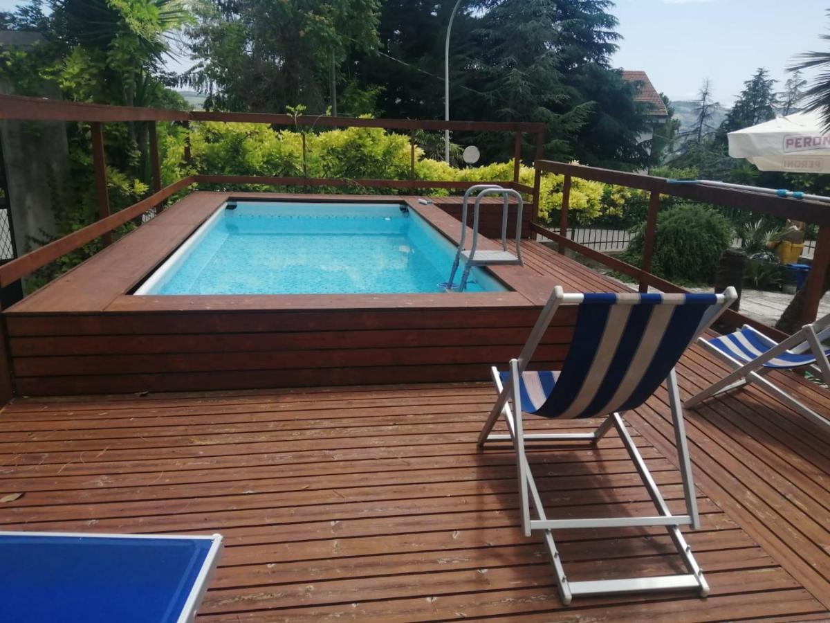 Villa Monti Colli del Tronto Bagian luar foto
